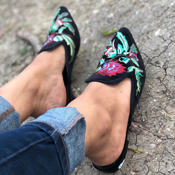 LAST1♥️Vegan Black rose embroidered pointy mule - Picture 7 of 8